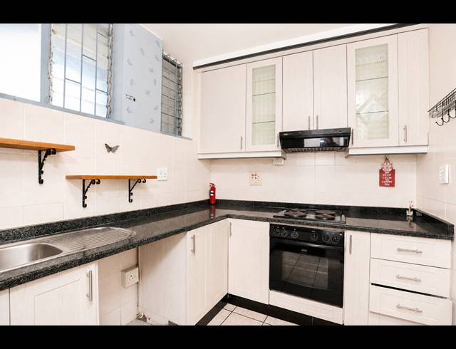 2.5 BEDROOM APARTMENT FOR SALE IN GLENWOOD